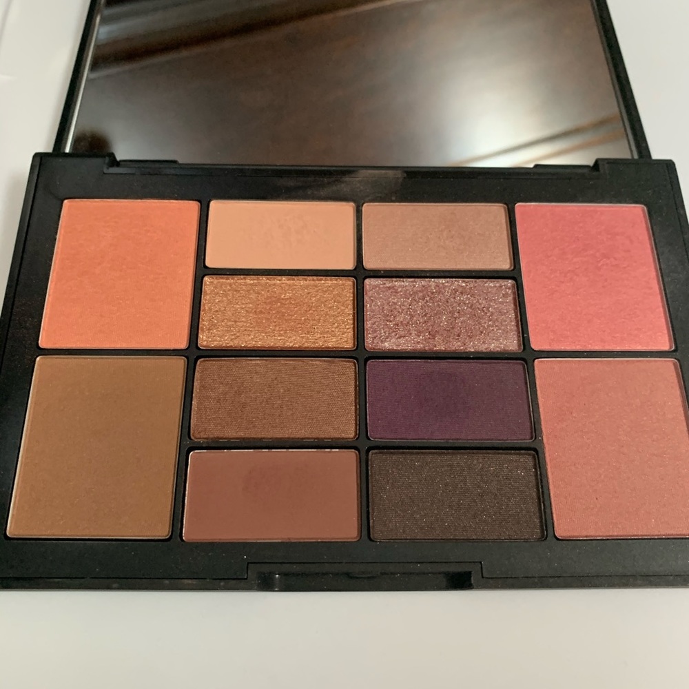 NARS Makeup your Mind eye and cheek palette